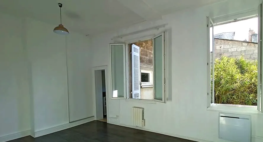 Bordeaux - Appartement T1 de 40m² - Non meublé - Proche transports & commerces