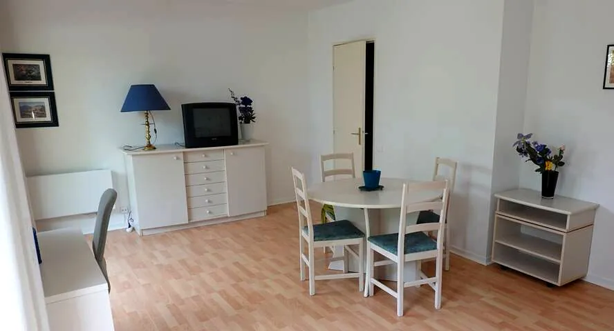 Bordeaux - Appartement 1 pièce meublé - Balcon & Parking